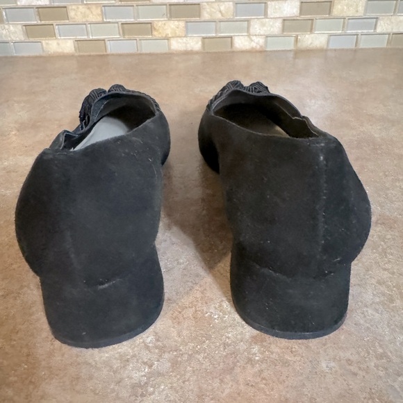 Talbots suede stretch tassle loafers - Picture 4 of 5